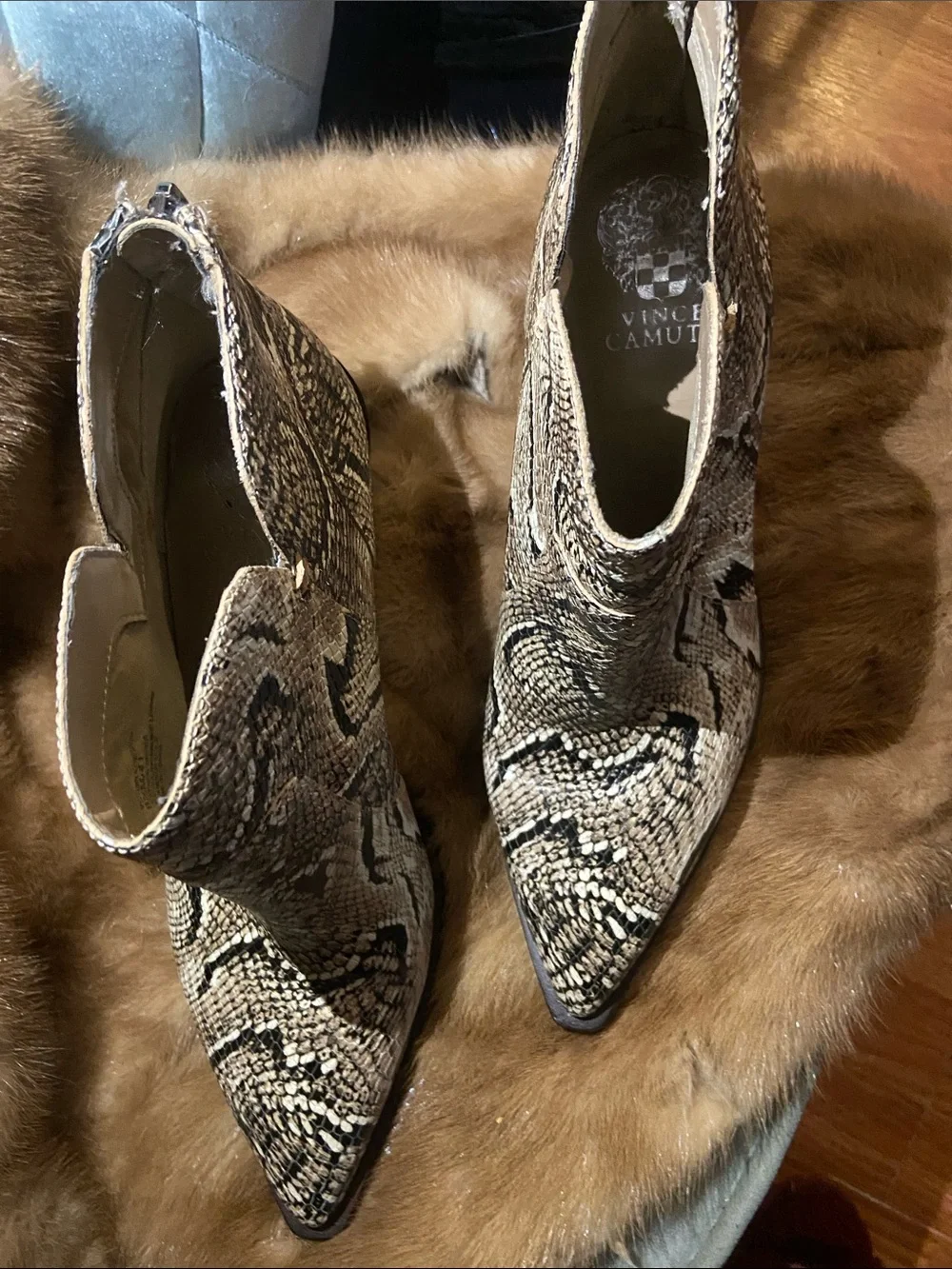 Vince Camuto snake print